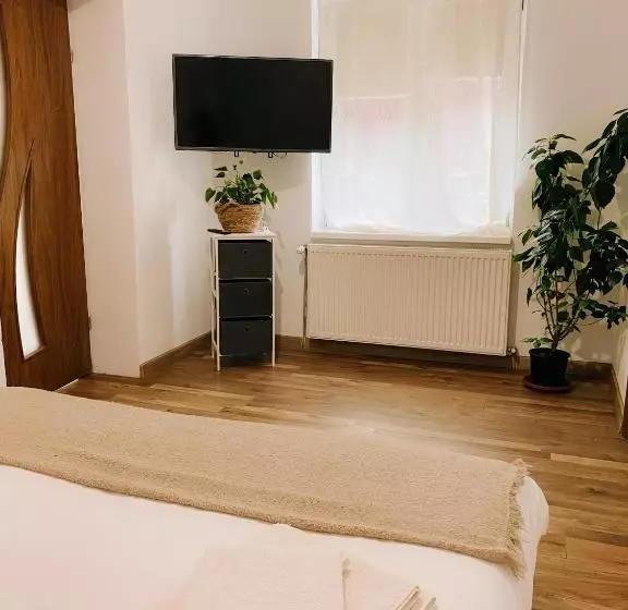 Cozy 2 Bedroom Boho Themed Home