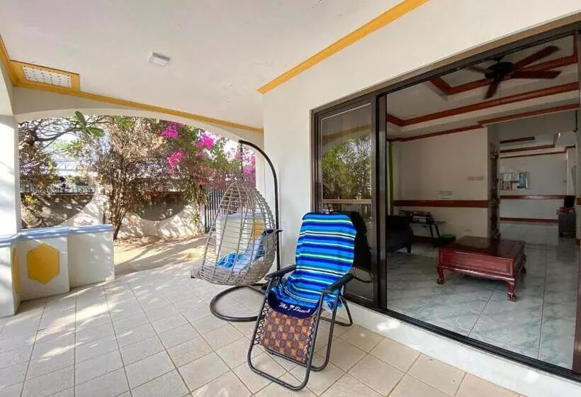 Exclusive Beachfront House At San Juan La Union