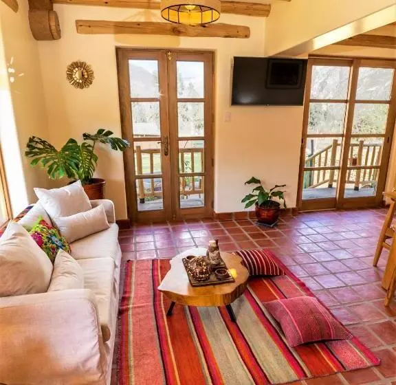 Villa Kallpawasi   Guesthouse