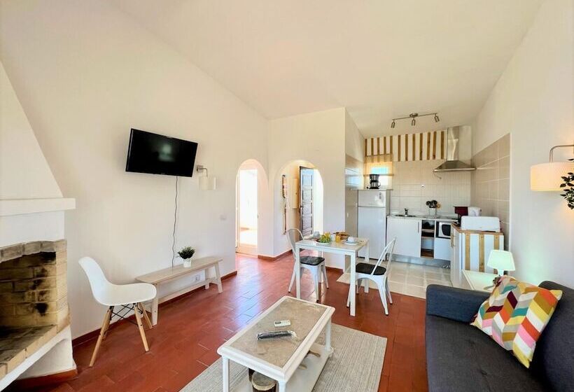 Armação De Pêra Twins 1 With Pool By Homing