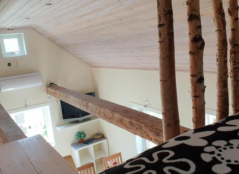 Cabin Near Lake And Beautiful Nature Reserve