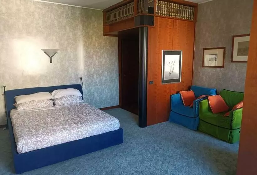 Milan South Gate Apartment