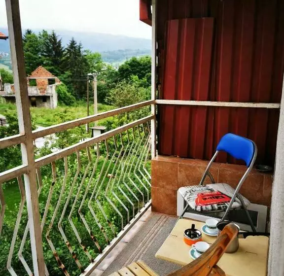 White Apartment Sarajevo Free Parking