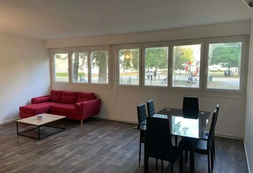Bel Appartement Spacieux, Lumineux Avec Parking