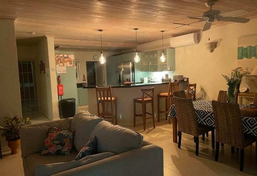 Nanpa, Luxury Family Three Bed Villa, St James West Coast, Private Pool