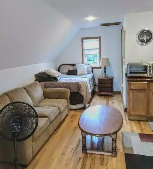 Pembroke Loft