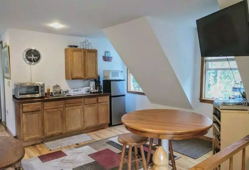 Pembroke Loft