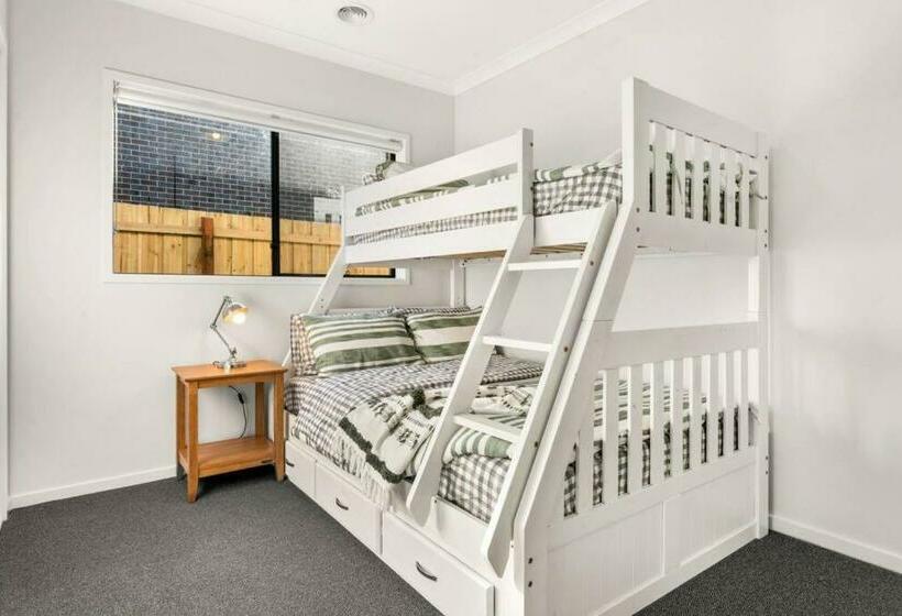 Elsa Remo   Stylish Ultra Modern