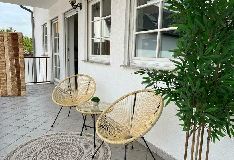 Cozy Livings Viel Platz, Großer Balkon, Stellplatz, Küche