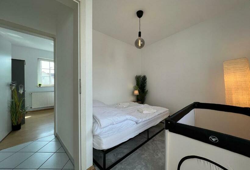 Cozy Livings Viel Platz, Großer Balkon, Stellplatz, Küche