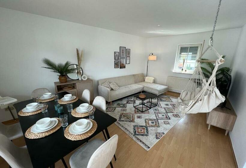 Cozy Livings Viel Platz, Großer Balkon, Stellplatz, Küche