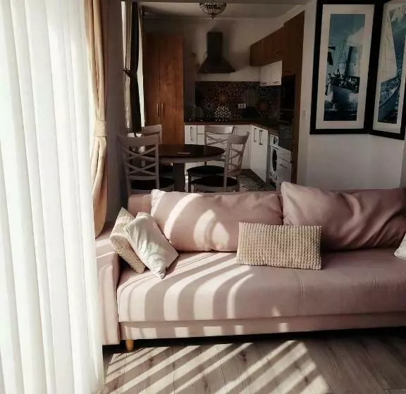 Jlo S Apartments