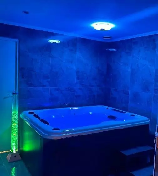 Maison Privative Spa Jacuzzi Sauna Salle De Jeux
