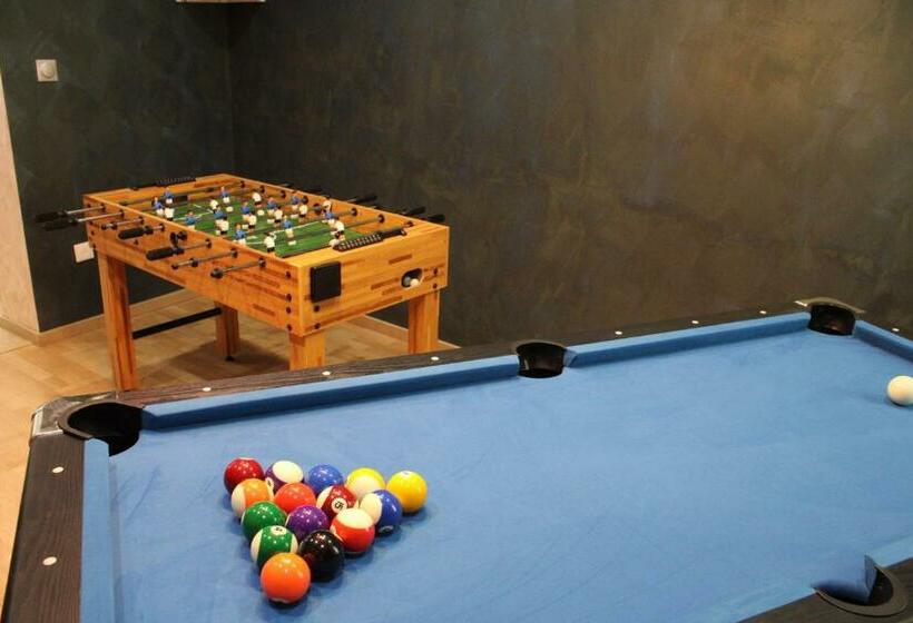 Maison Privative Spa Jacuzzi Sauna Salle De Jeux