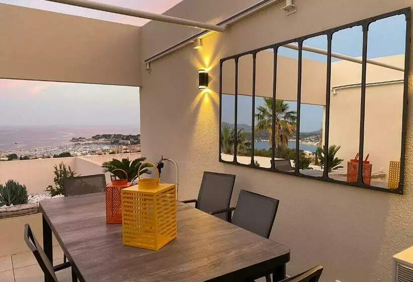 Superbe T2 44m2   Grande Terrasse Vue Mer Panoramique Exceptionnelle Piscine   Parking