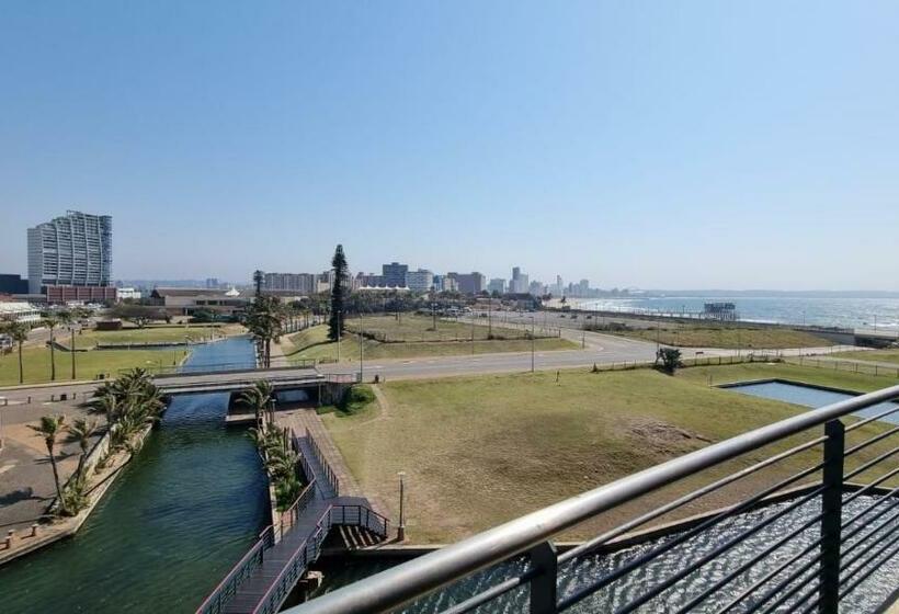Accommodation Front   The Quays 503   6 Sleeper Across The Beachfront
