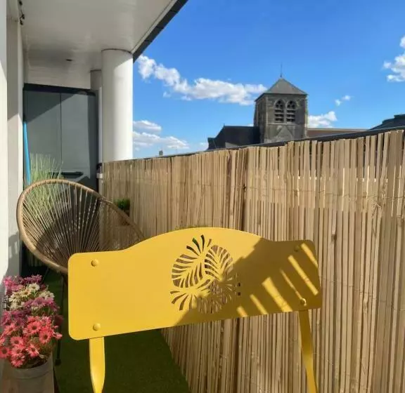 El Circo Foch, Hyper Centre