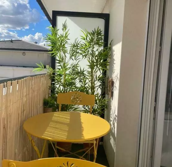 El Circo Foch, Hyper Centre