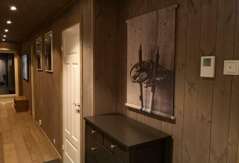Koselig Leilighet Med Ski In Ski Out På Golsfjellet