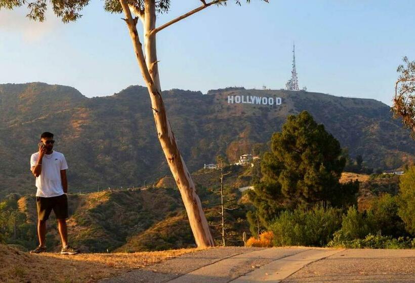 Hollywood Hills 1940s Mansion