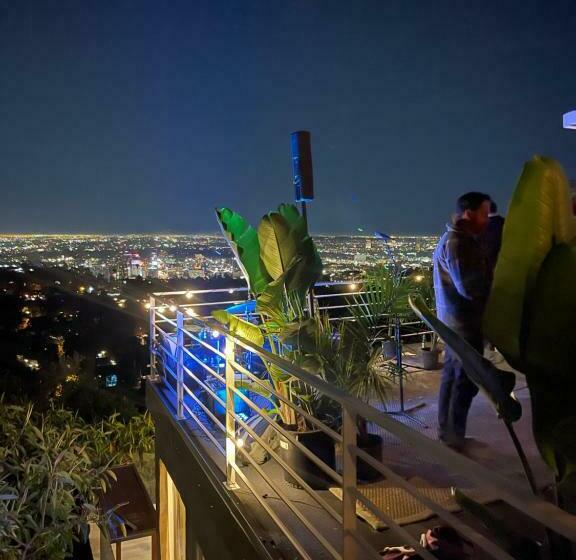 Hollywood Hills 1940s Mansion