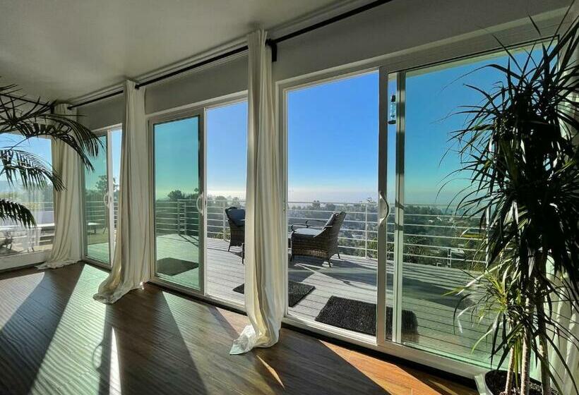 Hollywood Hills 1940s Mansion