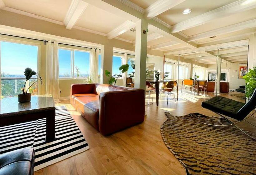 Hollywood Hills 1940s Mansion