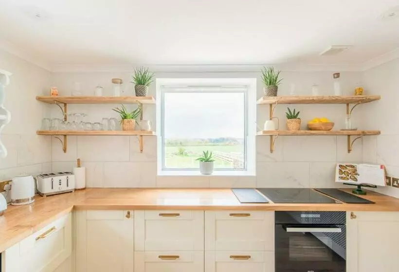 Luxurious Complex: 2 Barns Together Edge Of Frome