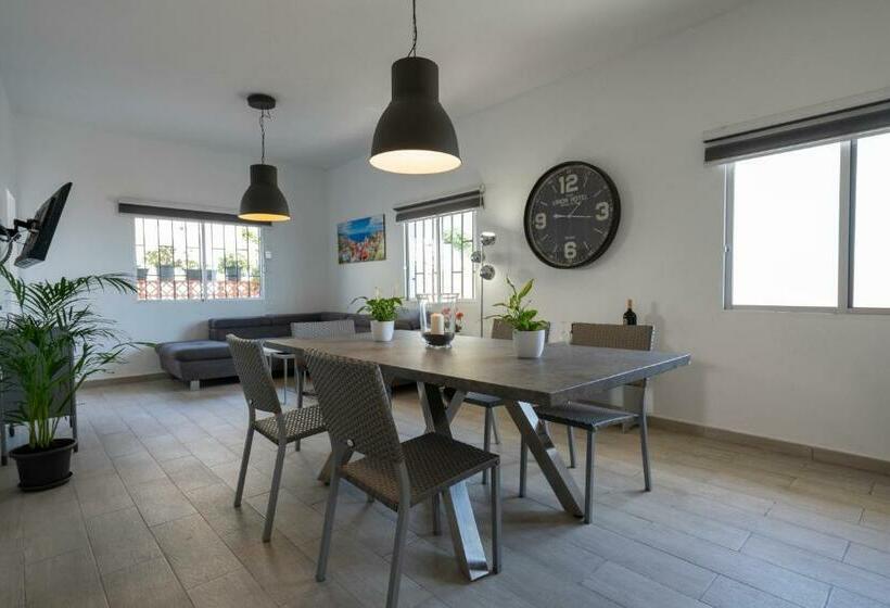 Spacious House With Huge Terrace Facing The Sea