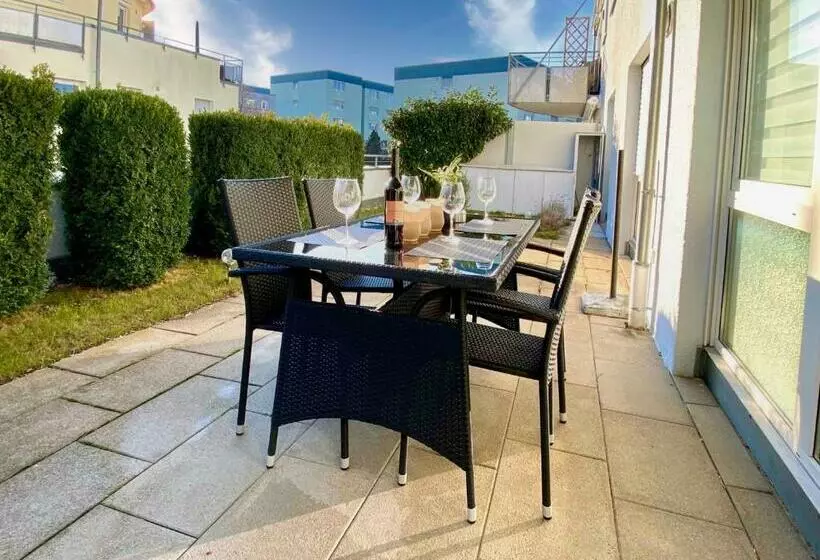 3 Zimmer Apartment In S Bahn Nähe, 76 Qm, Max 5 Pers, 30qm Dachterasse, Garage, Internet 1000 Mbit