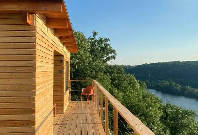 Chatka   A   Vyhlídka Nad řekou