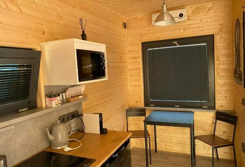 Chatka   A   Vyhlídka Nad řekou