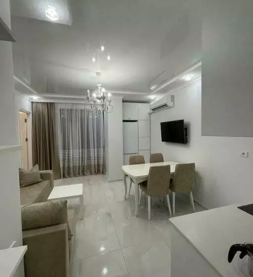 Lovely 1 Bedroom Apartment With Pool