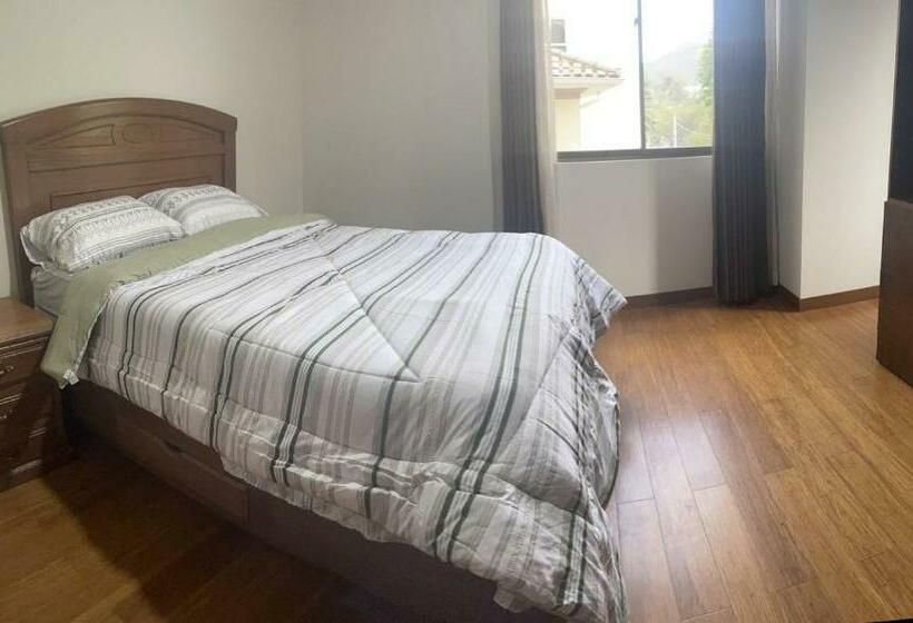 Lujoso Depto. En ”torre Nur”