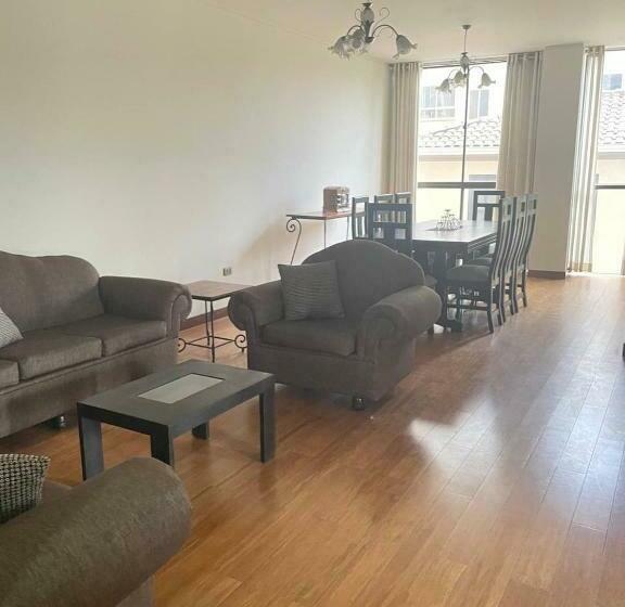 Lujoso Depto. En ”torre Nur”