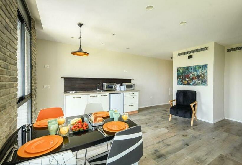 Sleek & Modern 2br Apartment Near The Yarkon River By Sea N Rent