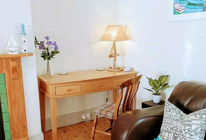 The Nautical Nest In The Heart Of Dartmouth