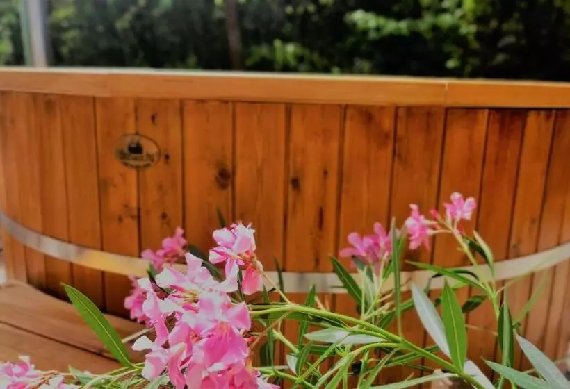 The Woodhouse Vendégház