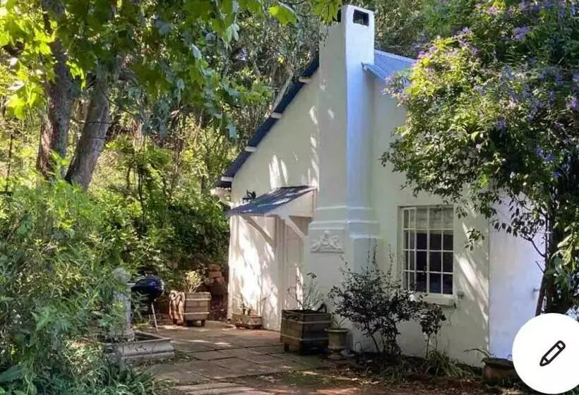 Yellowwoods Farm   Pool Cottage