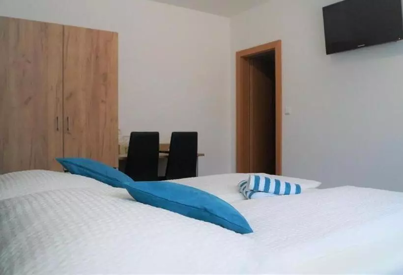 Aamiaismajoitus (B&B) Gästehaus Gisch Sandra