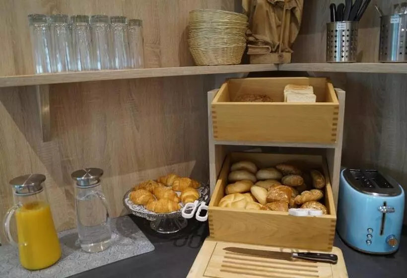 Aamiaismajoitus (B&B) Gästehaus Gisch Sandra