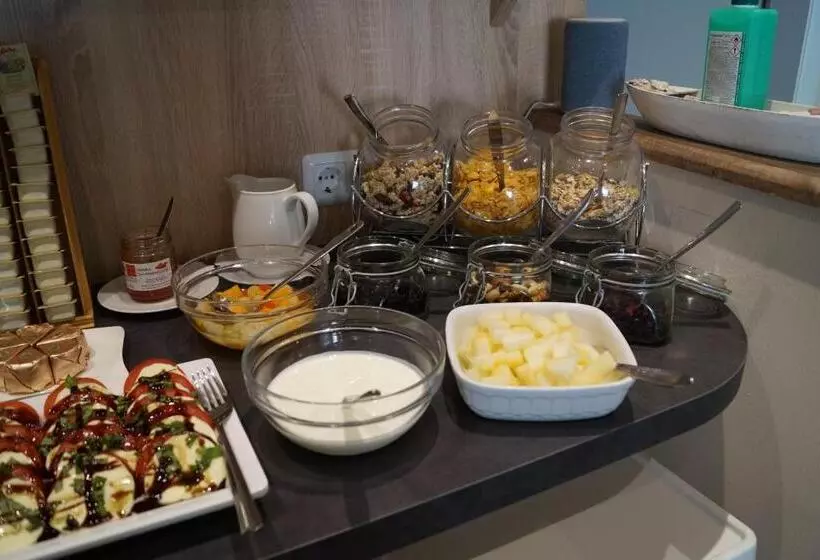 Aamiaismajoitus (B&B) Gästehaus Gisch Sandra