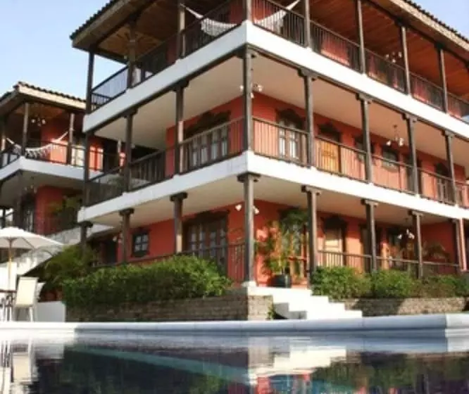 هتل Campestre La Navarra