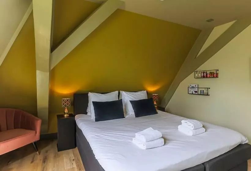 Hotel Corps De Garde