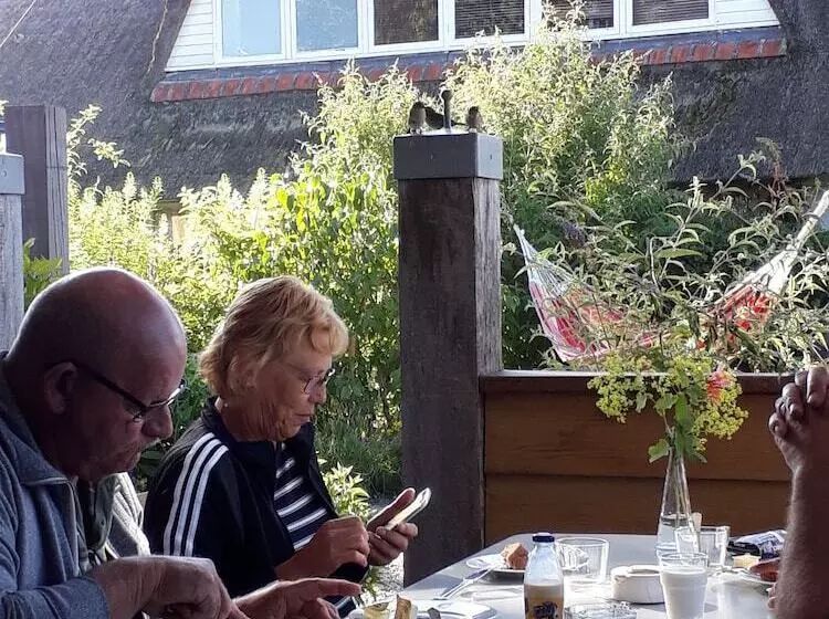 هتل De Mariahoeve