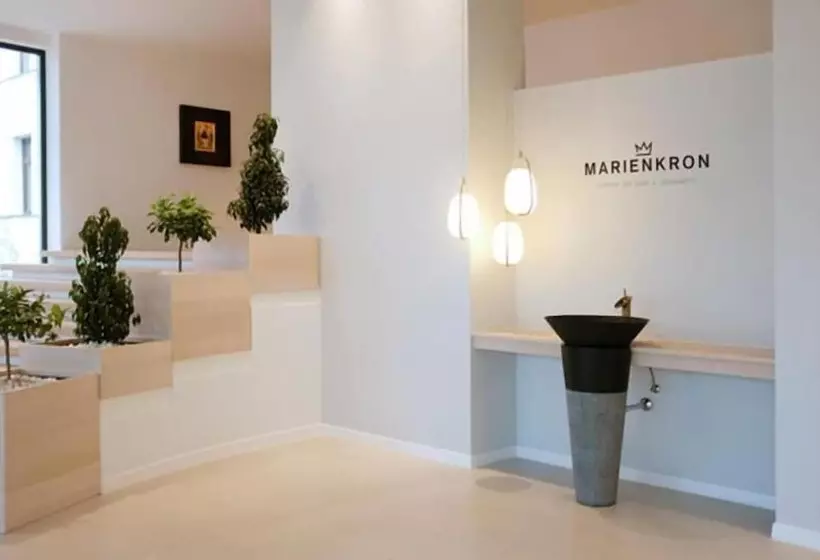 فندق Kurhaus Marienkron