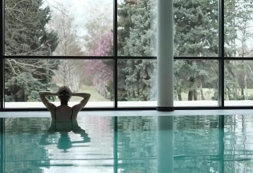 فندق Kurhaus Marienkron