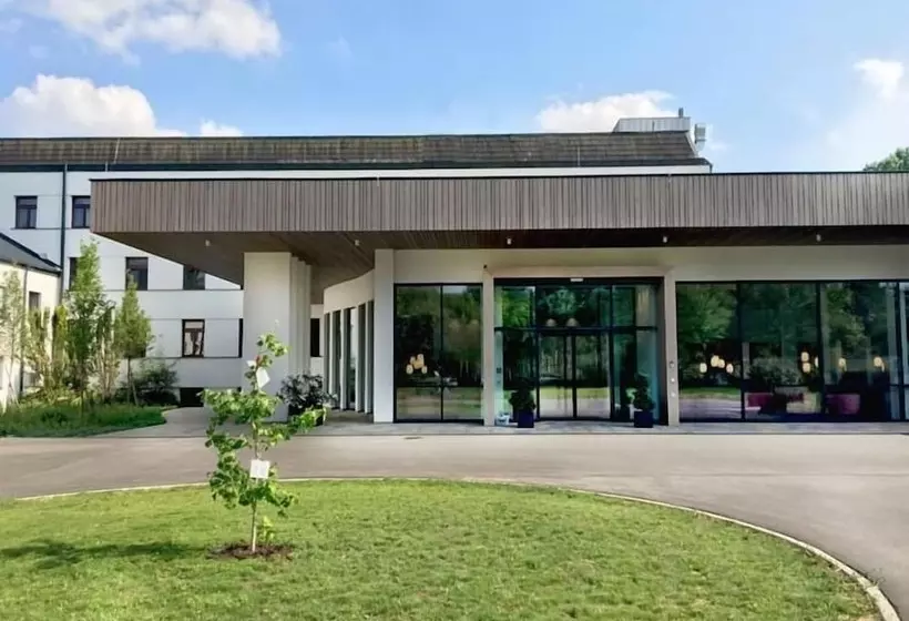 فندق Kurhaus Marienkron