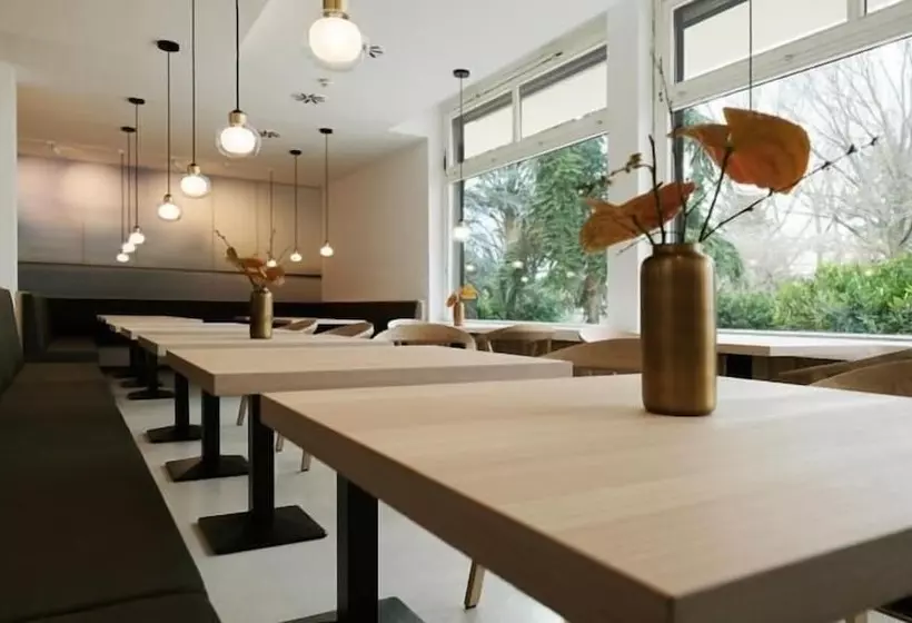 فندق Kurhaus Marienkron