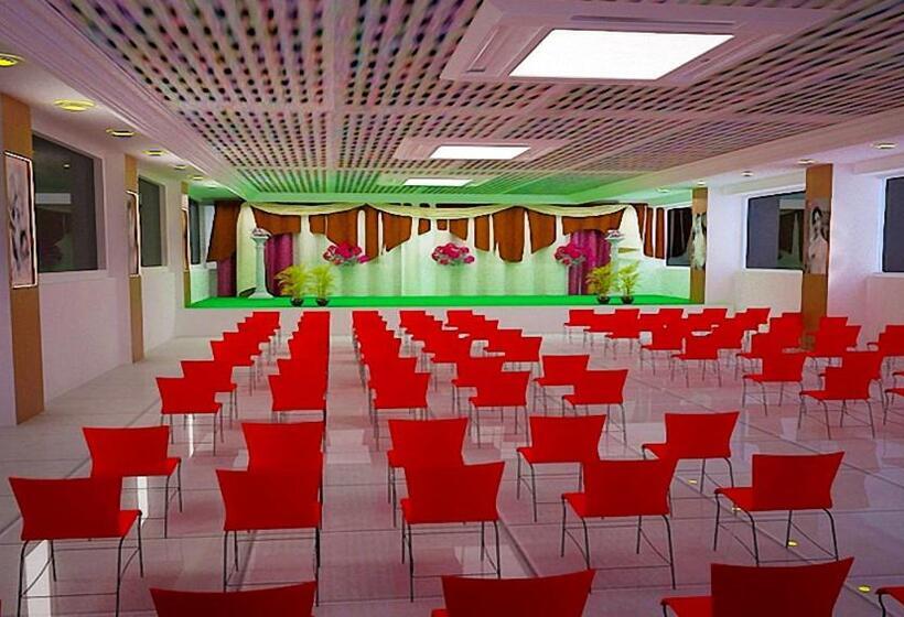 Отель Susee Park